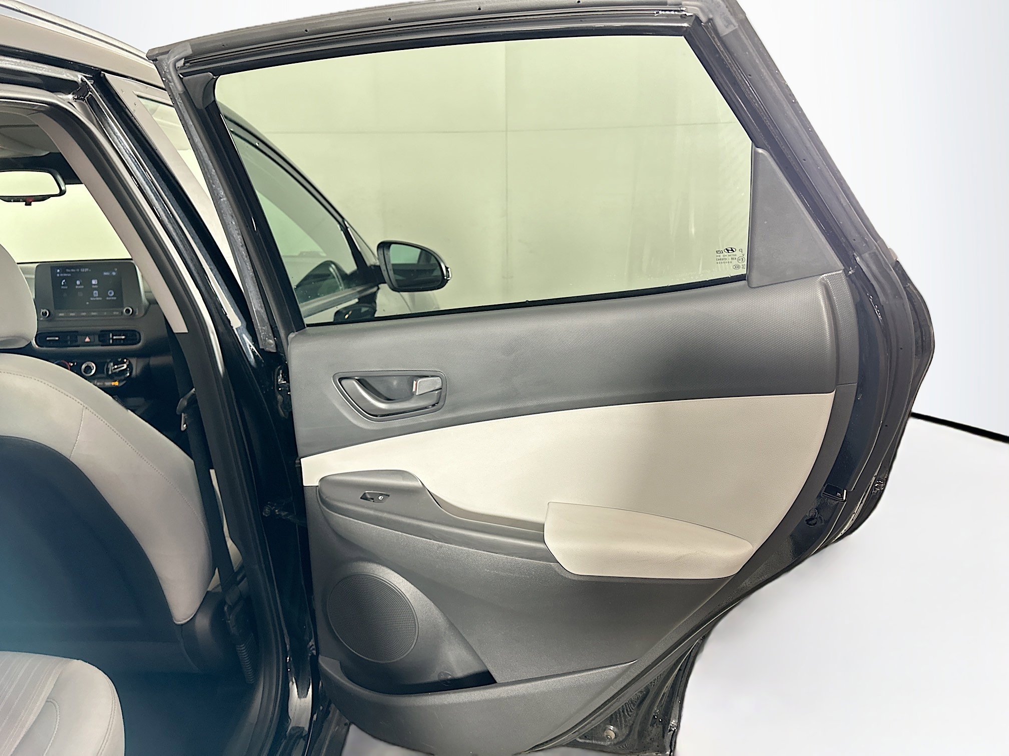 Used 2023 Hyundai Kona SEL w/ Cargo Package image 27