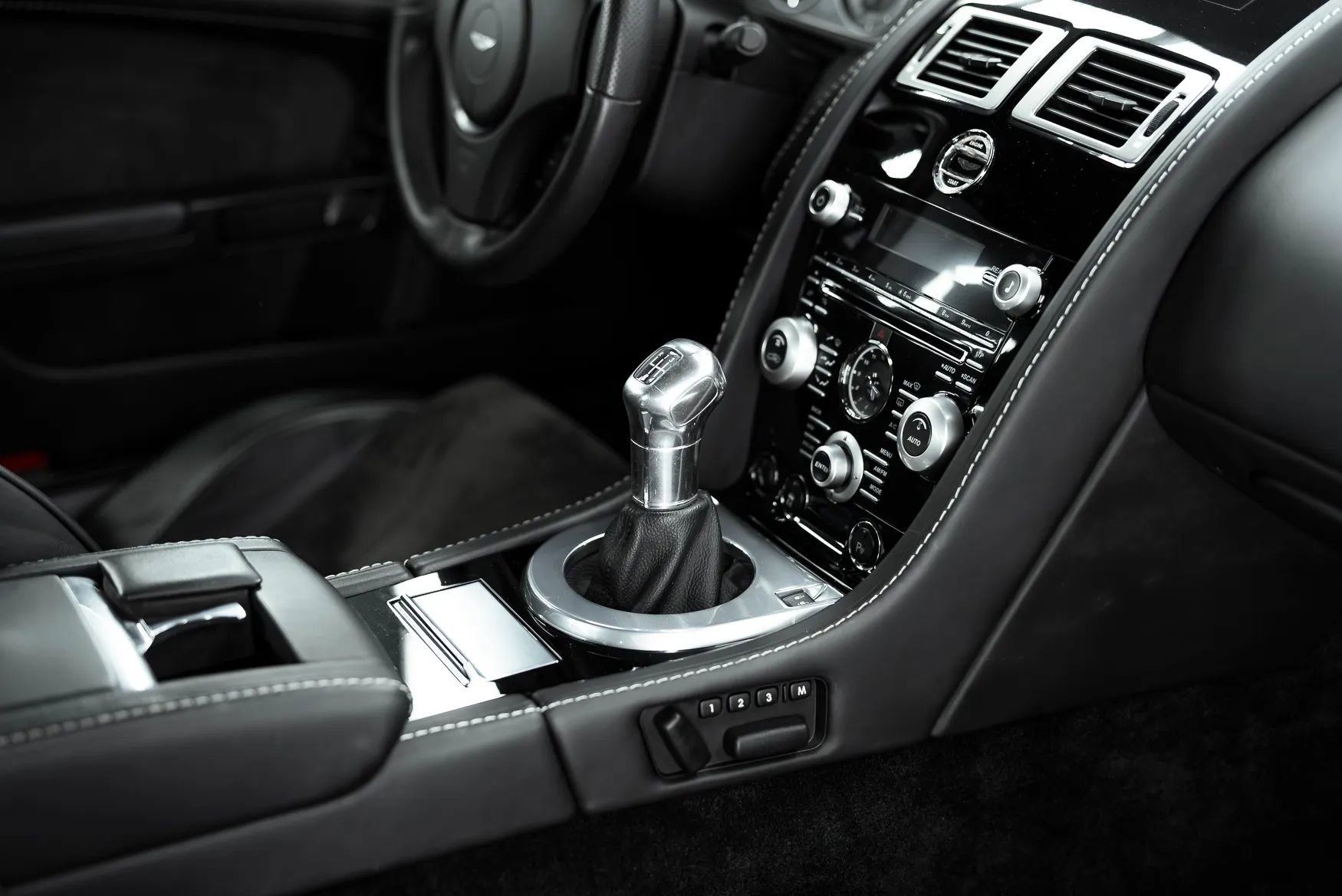 Used 2009 Aston Martin DBS Coupe 2D image 18