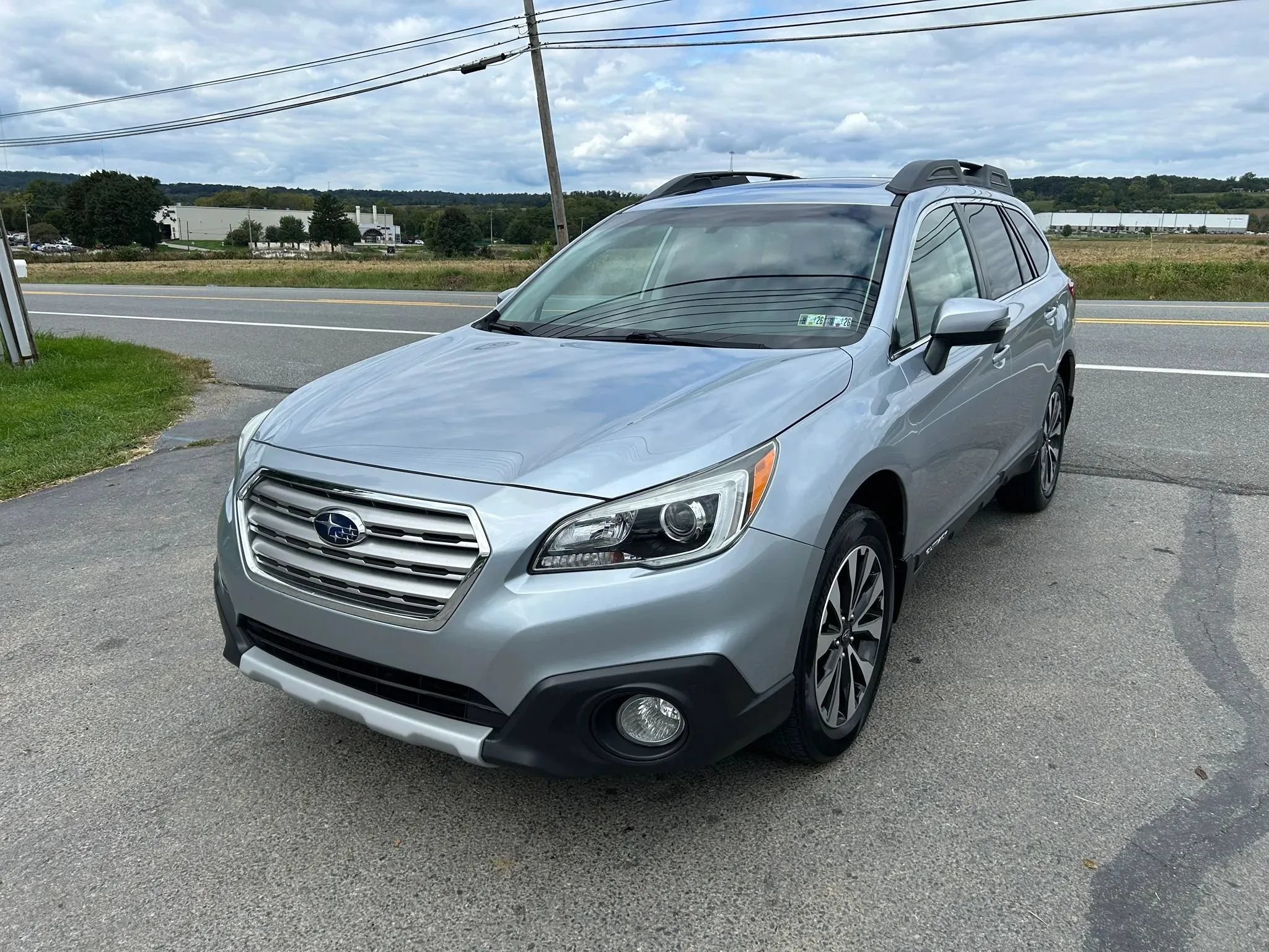 Used 2017 Subaru Outback 2.5i Limited w/ Popular Package #5 AWD/4WD image 5