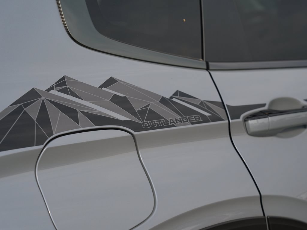 New 2026 Mitsubishi Outlander AWD image 29