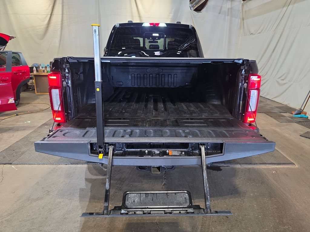 Used 2021 Ford F350 King Ranch w/ King Ranch Ultimate Package AWD/4WD image 21