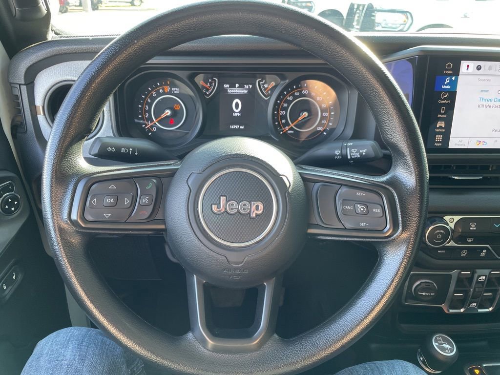 Used 2025 Jeep Gladiator Sport AWD/4WD image 15