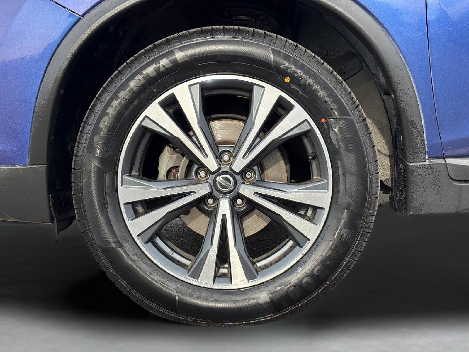Used 2018 Nissan Rogue SL AWD/4WD image 11