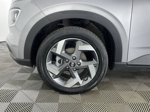 Used 2025 Hyundai Venue SEL image 17