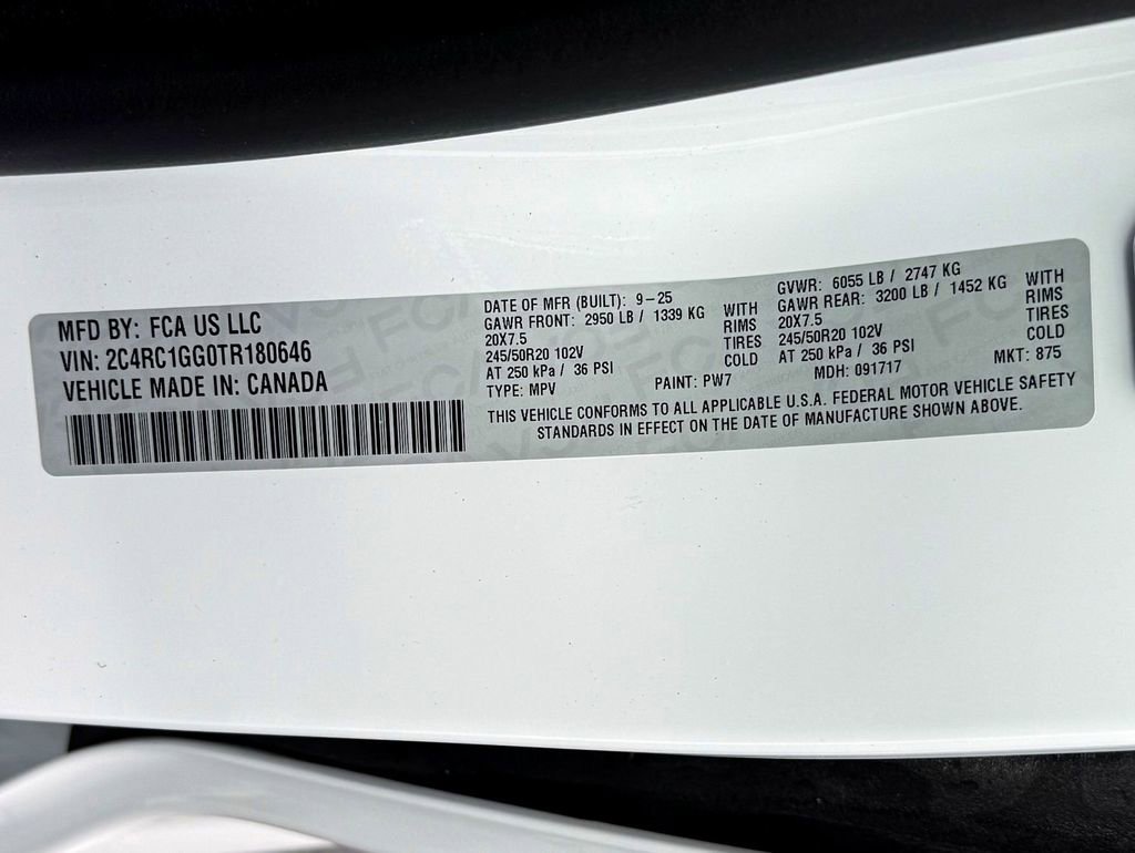 New 2026 Chrysler Pacifica Limited w/ Uconnect Theater Family Group FWD image 33