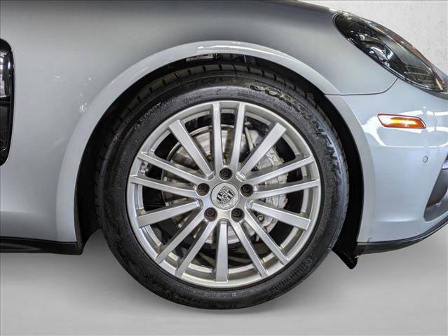 Used 2020 Porsche Panamera image 24