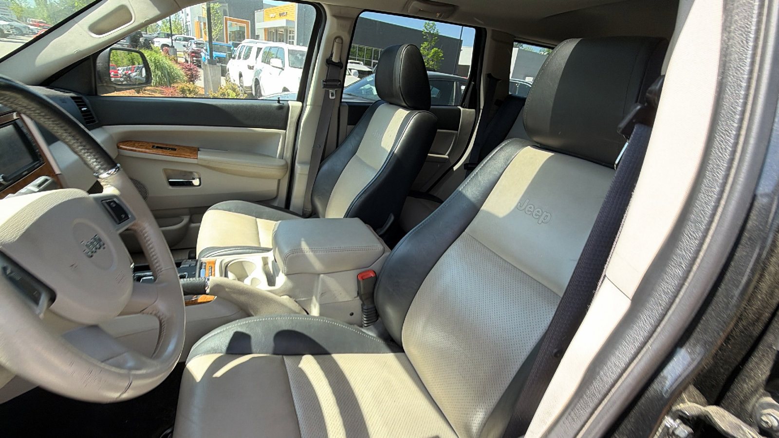 Used 2008 Jeep Grand Cherokee Limited w/ Quadra-Drive II 4X4 Group image 17