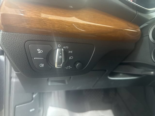Used 2023 Audi Q5 2.0T Premium AWD/4WD image 14