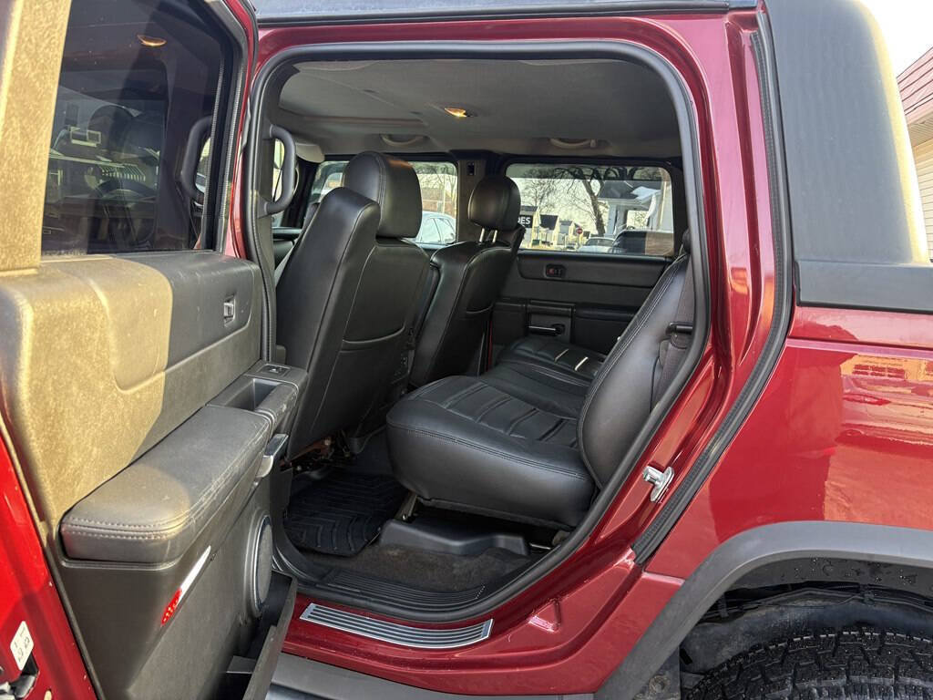 Used 2005 HUMMER H2 SUT w/ Preferred Equipment Group AWD/4WD image 31