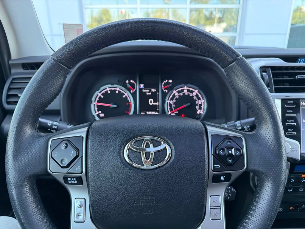 Used 2022 Toyota 4Runner Limited AWD/4WD image 11