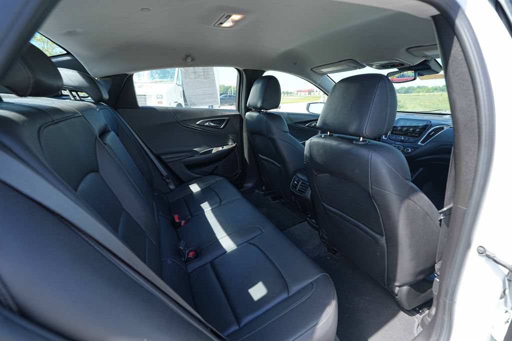 Used 2024 Chevrolet Malibu LT FWD image 25