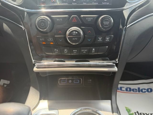 Used 2022 Jeep Grand Cherokee Limited AWD/4WD image 31