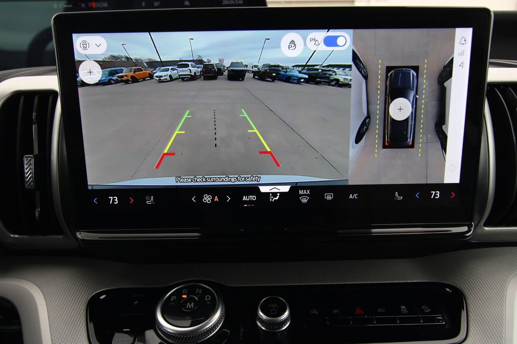 Used 2025 Ford Expedition Active image 12