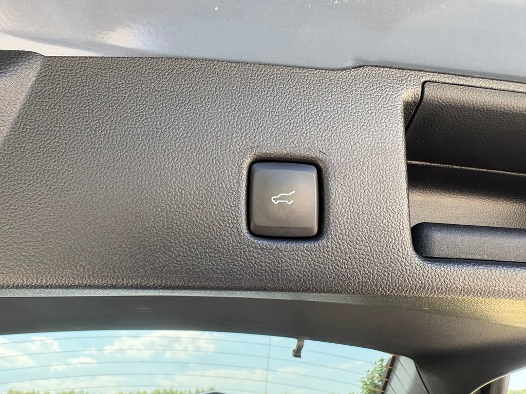 Used 2023 Ford Escape ST-Line Select AWD/4WD image 48