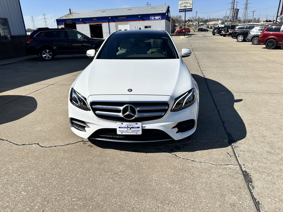 Used 2017 Mercedes-Benz E 300 4MATIC image 2