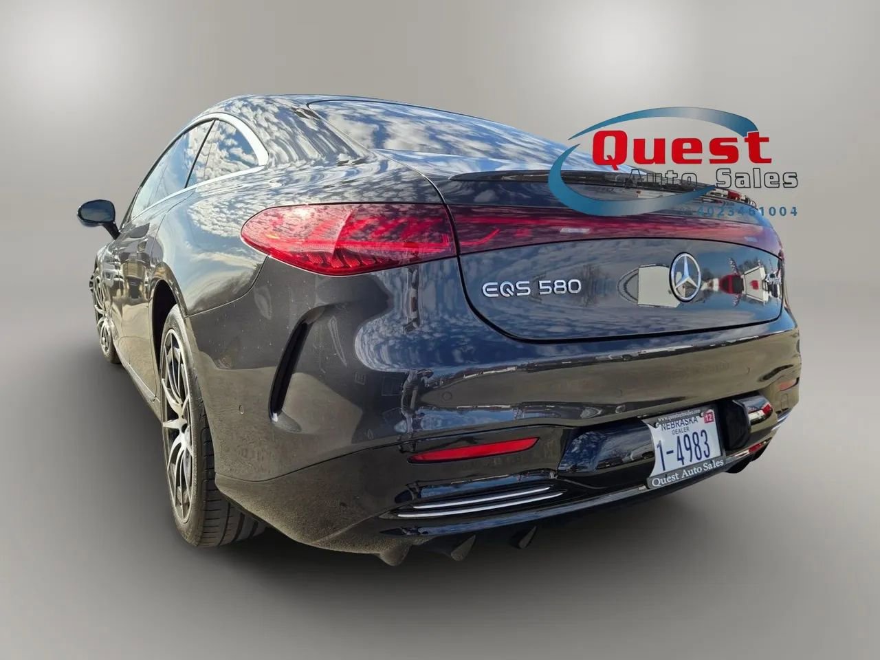 Used 2023 Mercedes-Benz EQS 580 4MATIC Sedan w/ Exclusive Trim Package image 13