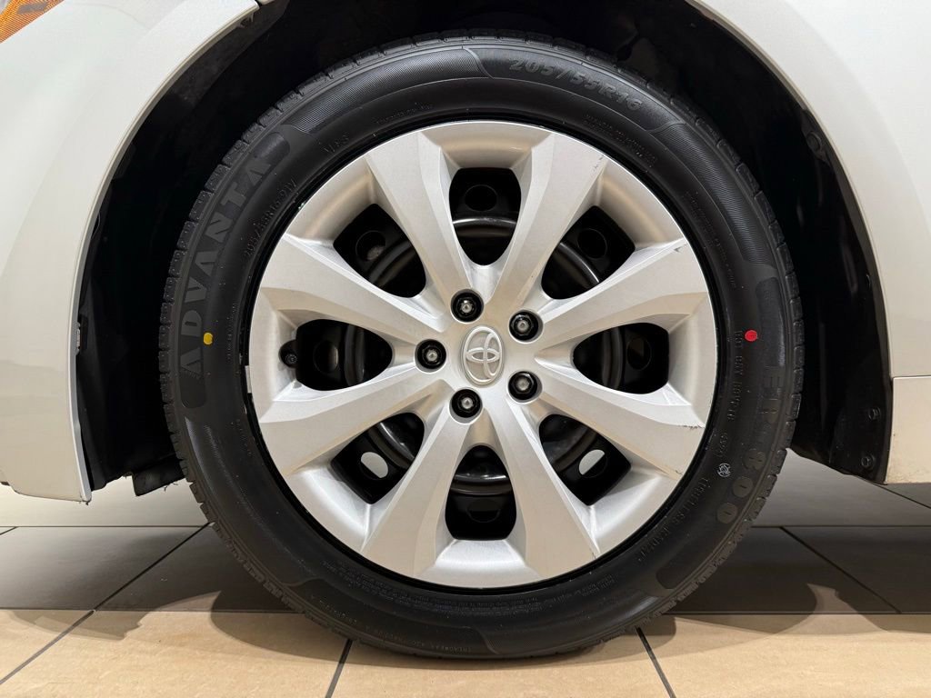 Certified 2024 Toyota Corolla LE image 9