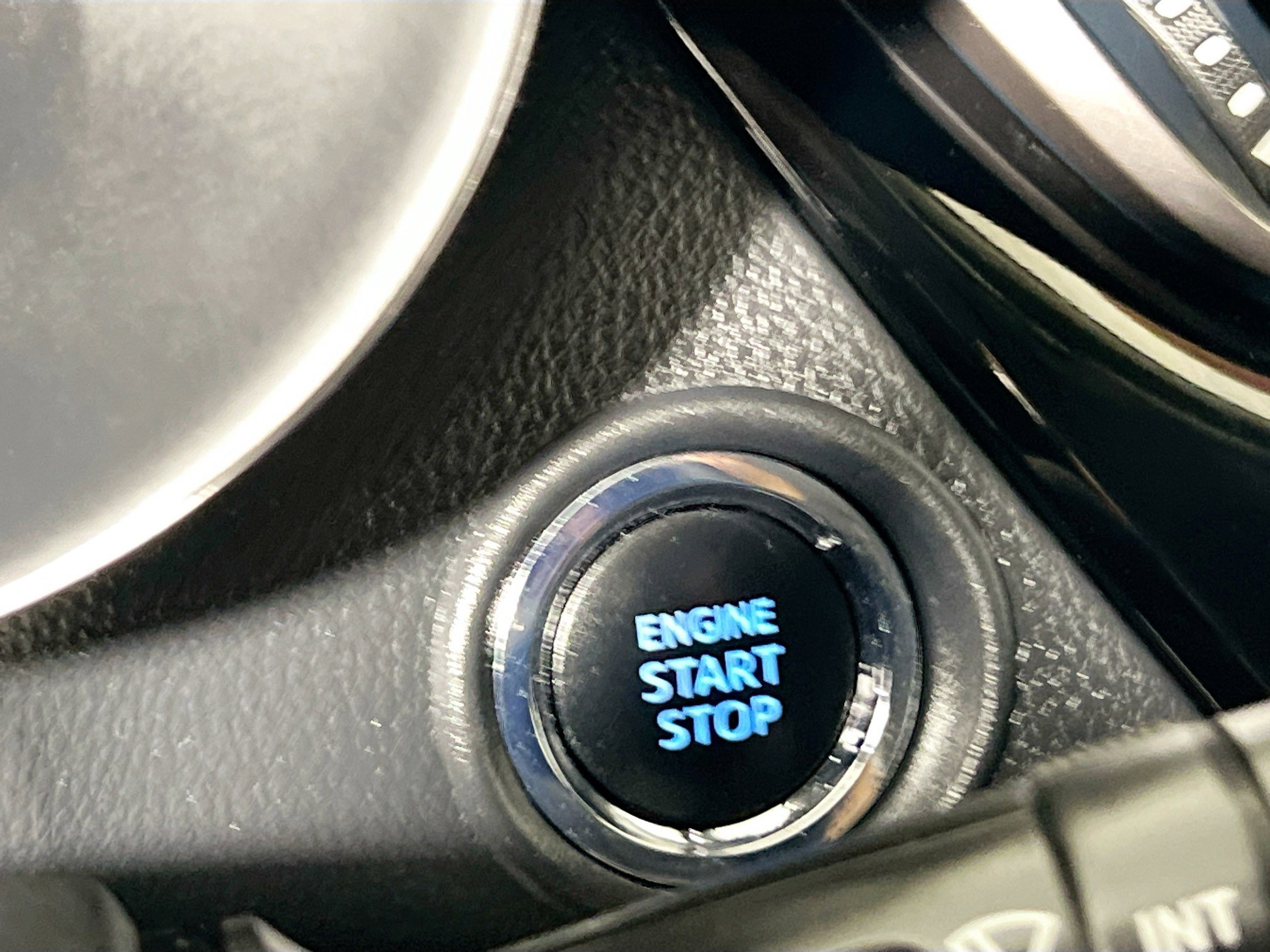 Used 2021 Toyota C-HR Limited image 24