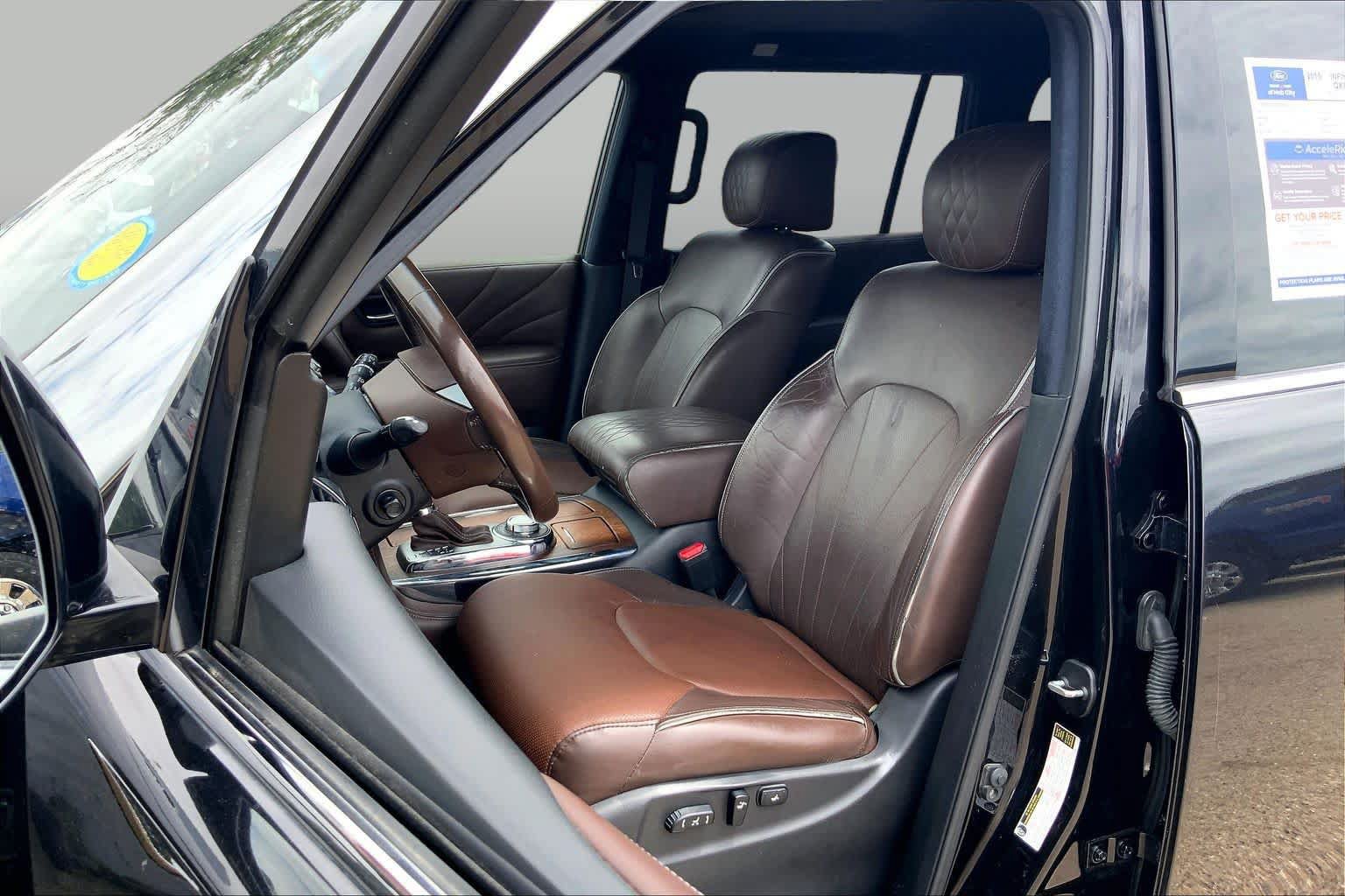 Used 2015 INFINITI QX80 4WD w/ Limited Package image 8
