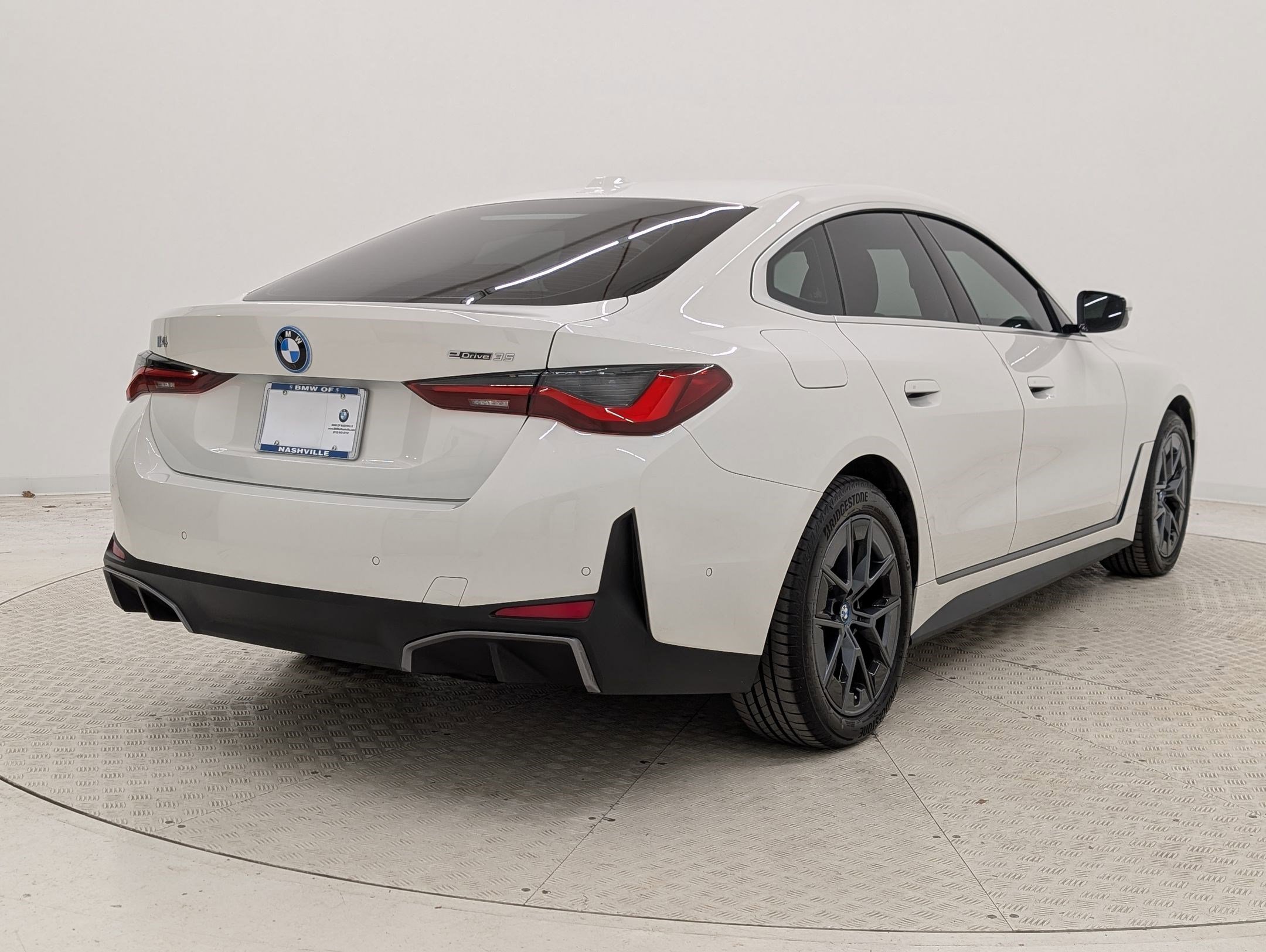 Certified 2023 BMW i4 eDrive35 image 9