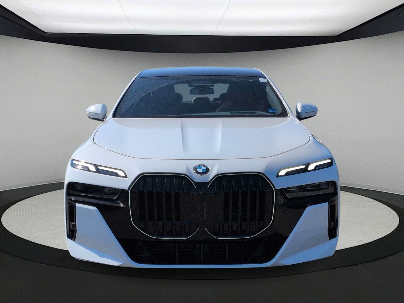 New 2026 BMW 740i xDrive AWD/4WD image 3