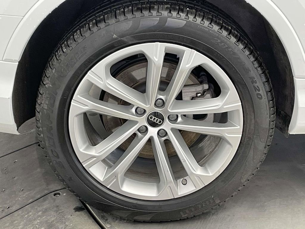Certified 2025 Audi Q7 3.0T Premium Plus image 13
