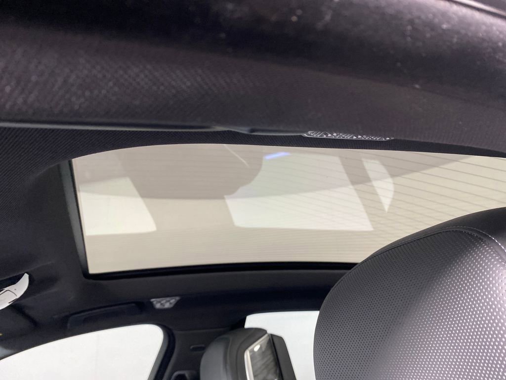 Used 2024 BMW 760i xDrive image 10