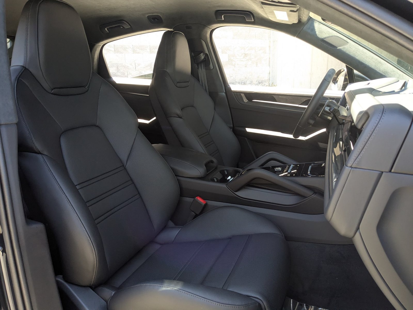 New 2026 Porsche Cayenne Turbo GT AWD/4WD image 25