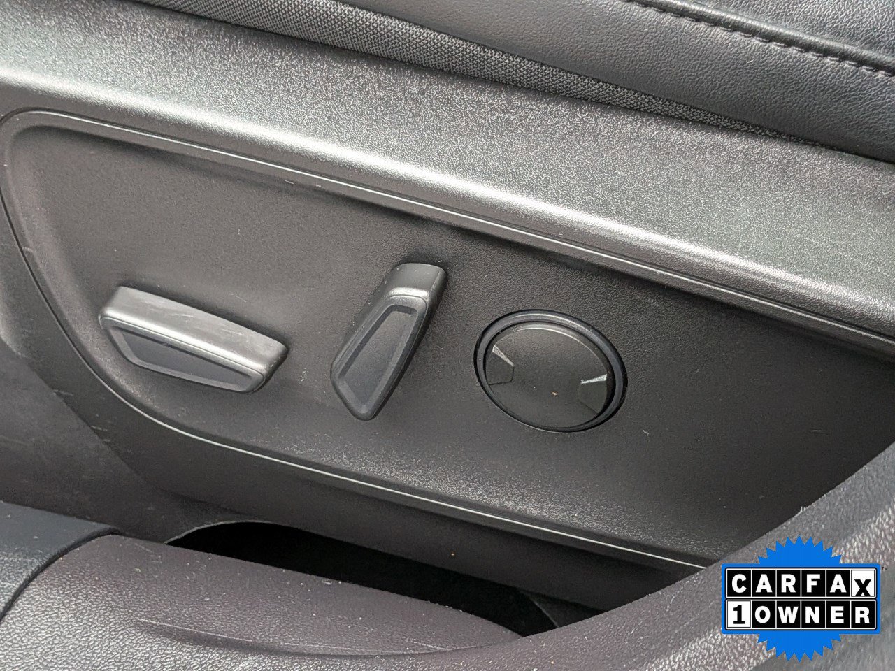 Used 2023 Ford Escape ST-Line w/ Tech Pack #1 AWD/4WD image 17