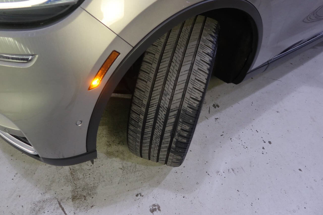 Used 2023 Lincoln Aviator Reserve w/ Equipment Group 201A image 11
