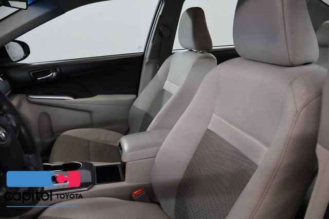 Used 2014 Toyota Camry LE FWD image 11