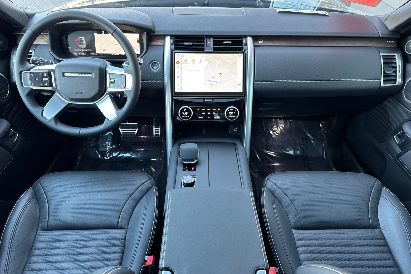 Used 2025 Land Rover Discovery Dynamic SE AWD/4WD image 14