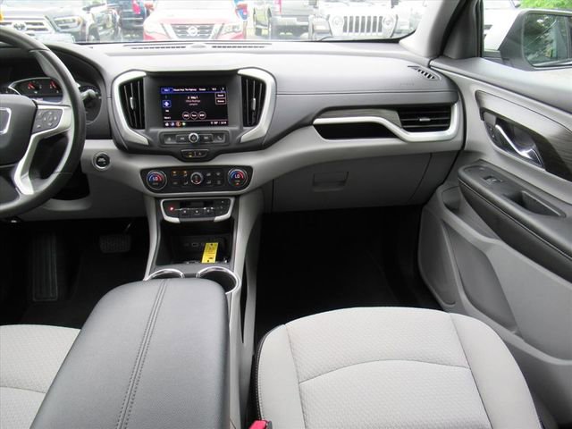 Used 2022 GMC Terrain SLE w/ Driver Convenience Package FWD image 14
