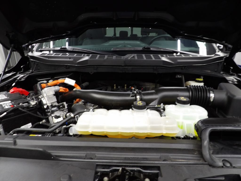Used 2024 Ford F150 Lariat AWD/4WD image 31