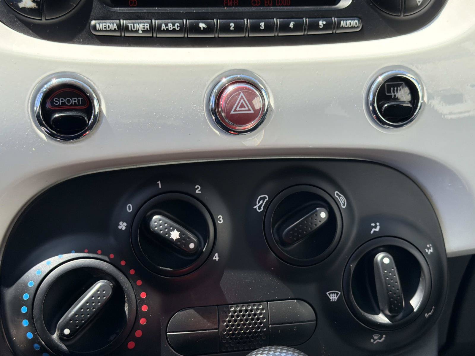 Used 2013 FIAT 500 Pop FWD image 24