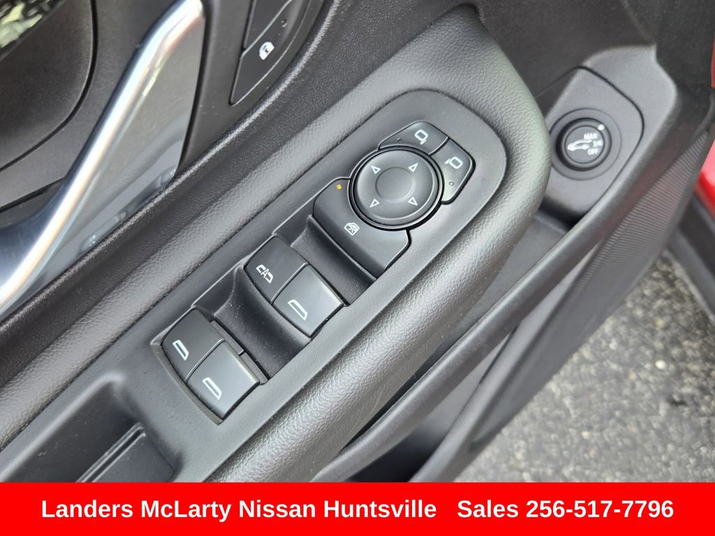 Used 2023 GMC Terrain AT4 w/ Tech Package image 24