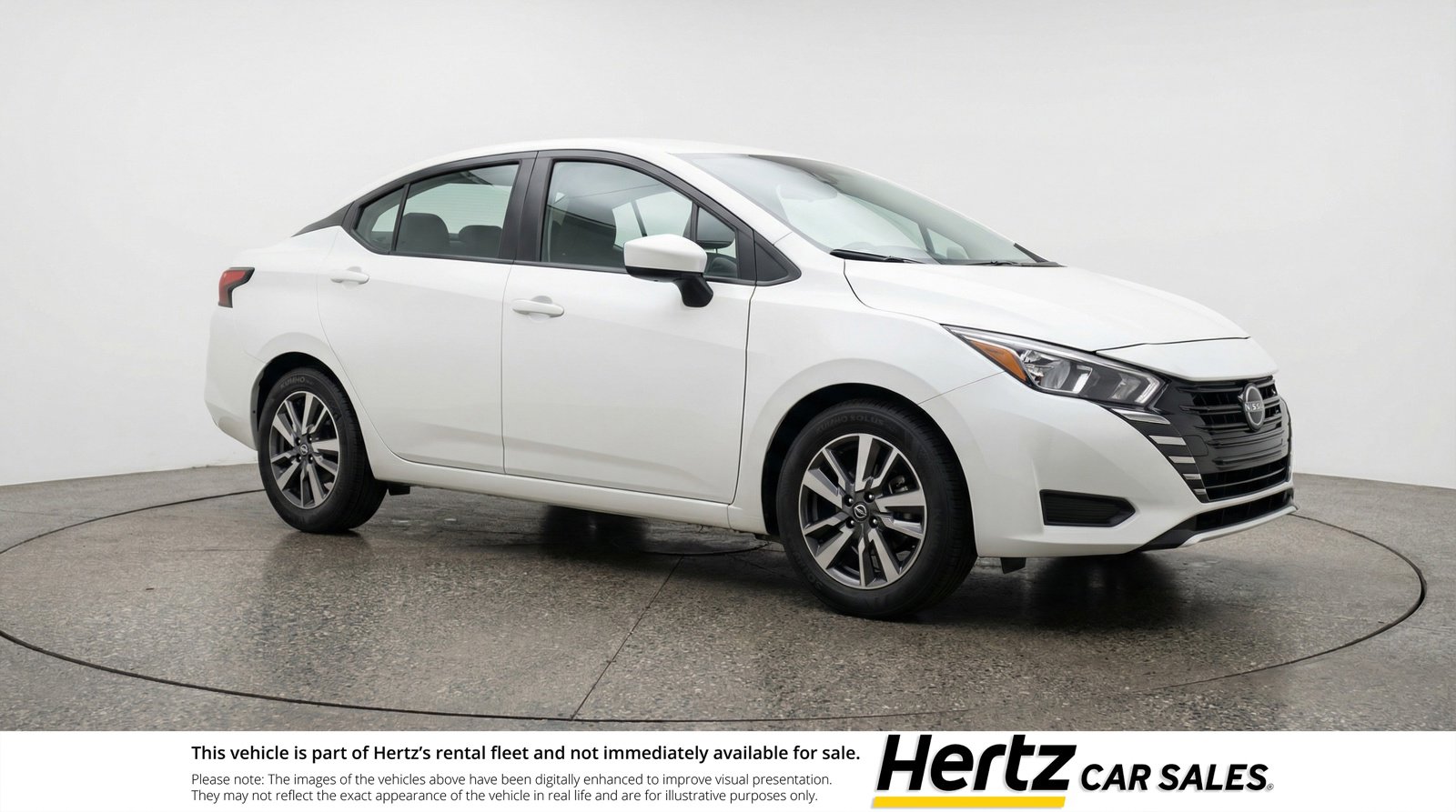 Used 2025 Nissan Versa SV image 1