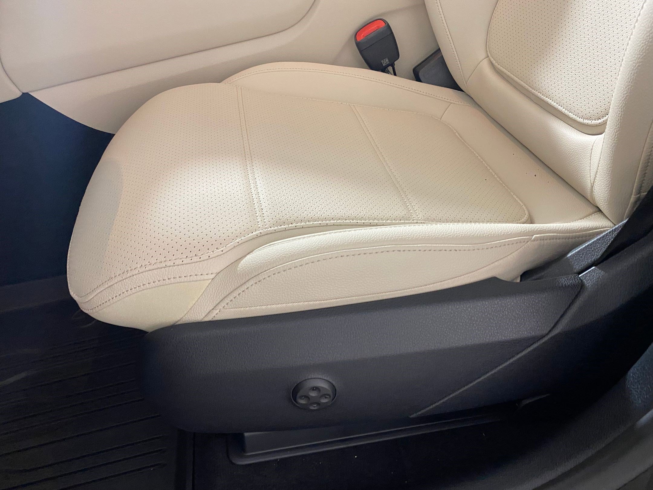 Used 2026 Mercedes-Benz GLC 300 4MATIC image 12