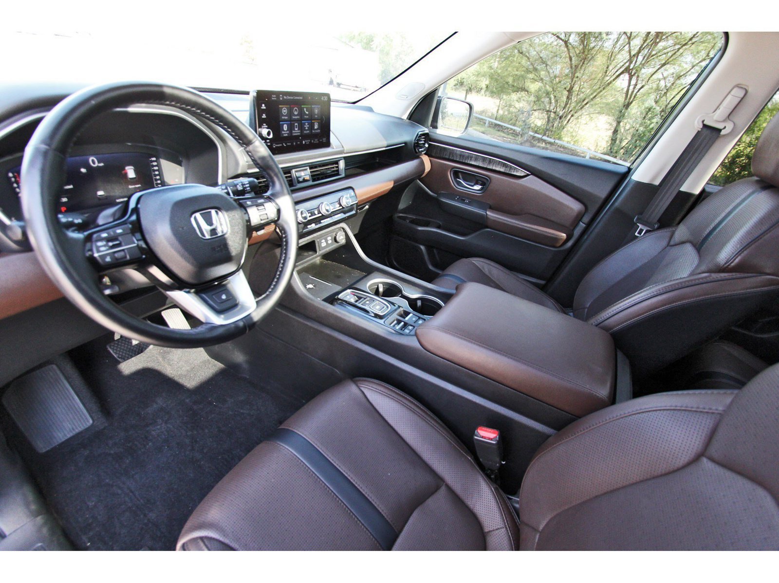 Used 2024 Honda Pilot Elite image 32