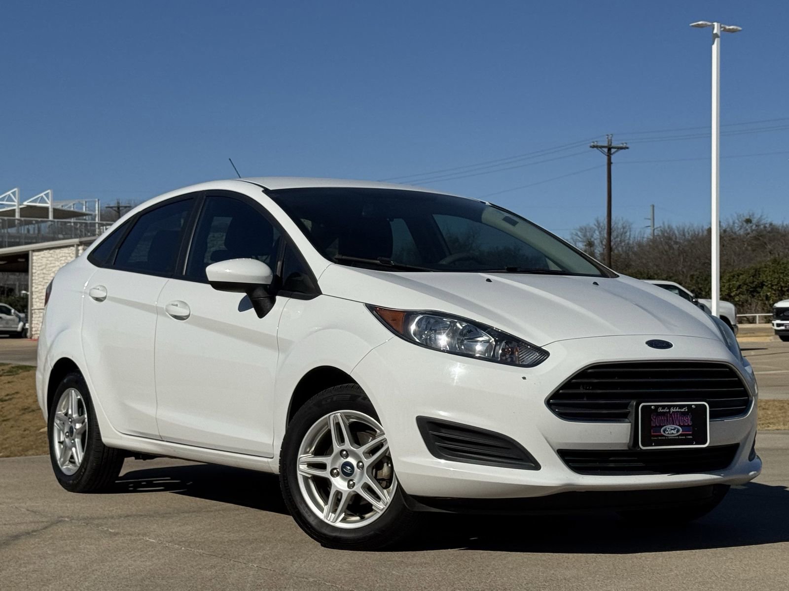 Used 2019 Ford Fiesta SE image 2