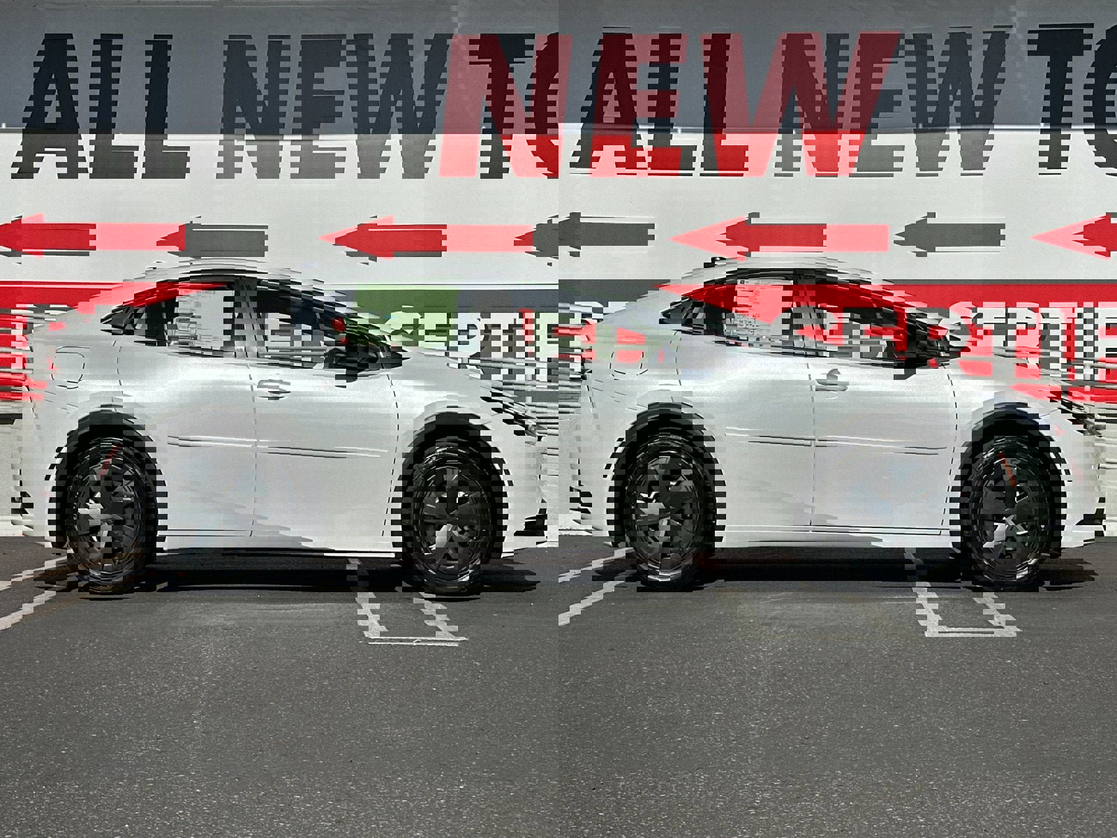 New 2026 Toyota Prius Plug-In Hybrid FWD image 6