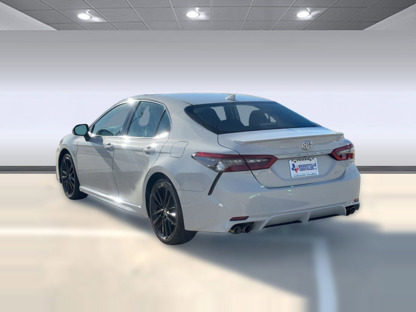 Used 2024 Toyota Camry XSE image 3