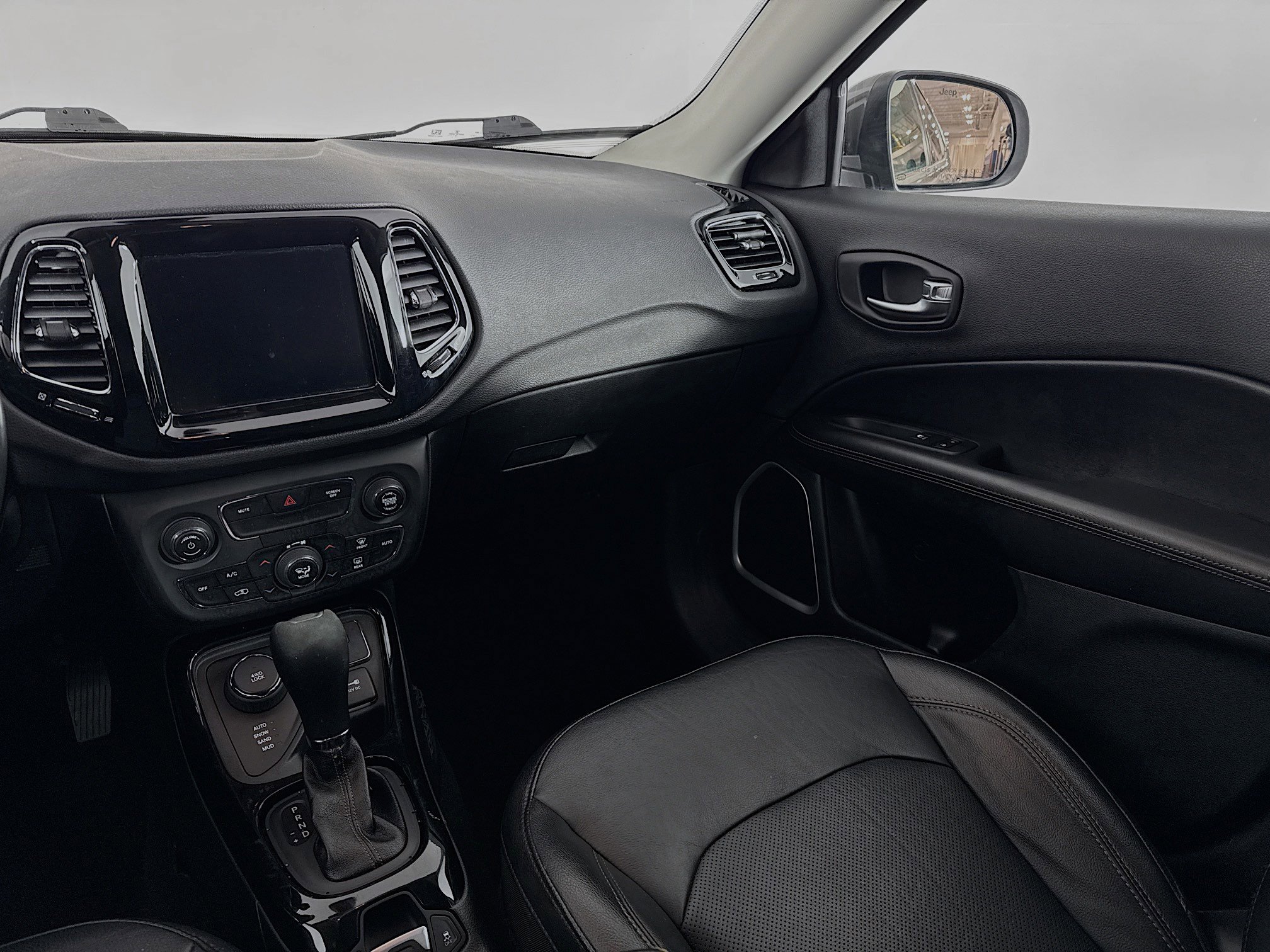 Used 2020 Jeep Compass Limited image 22