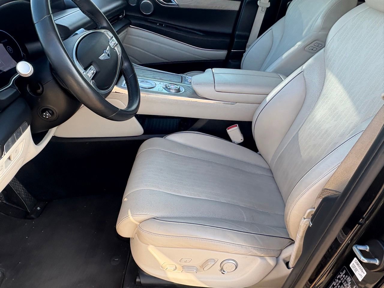 Used 2022 Genesis GV80 2.5T w/ Prestige Package 04 AWD/4WD image 22