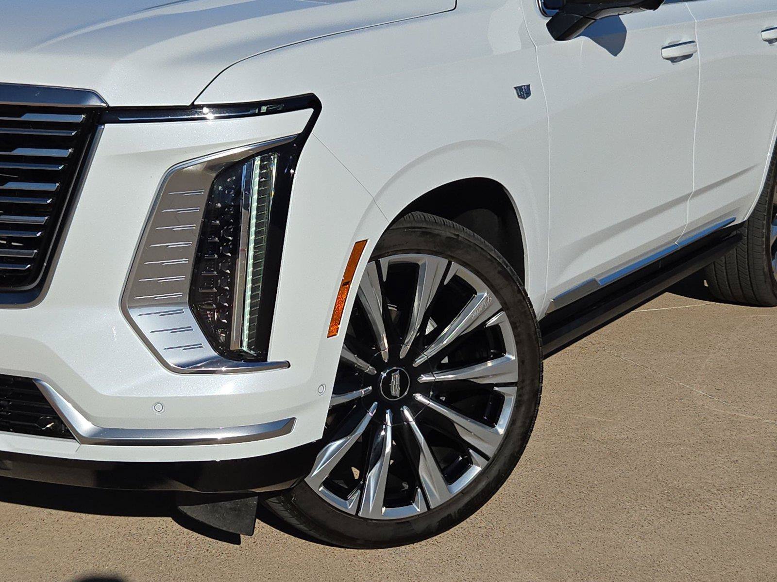 Used 2026 Cadillac Escalade Platinum Luxury w/ LPO, Floor Liner Package AWD/4WD image 7