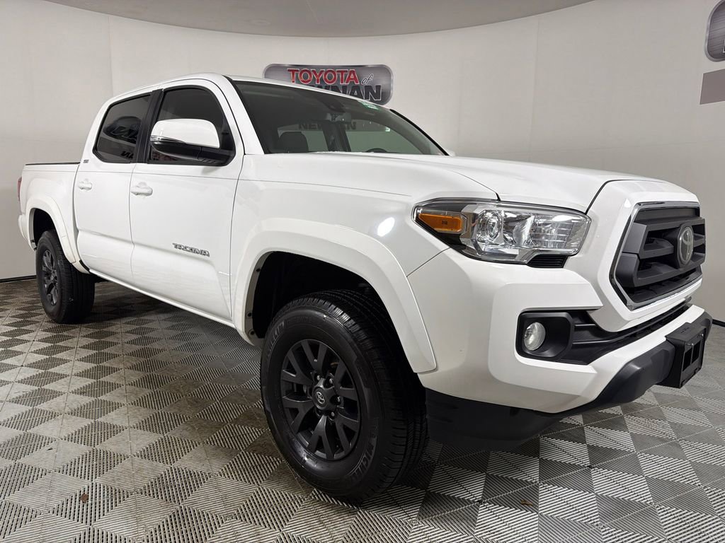 Used 2022 Toyota Tacoma SR5 w/ Technology Package image 1
