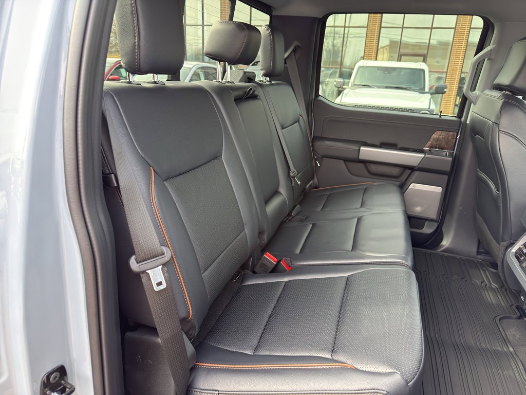 New 2026 Ford F350 Lariat w/ Black Appearance Package image 31