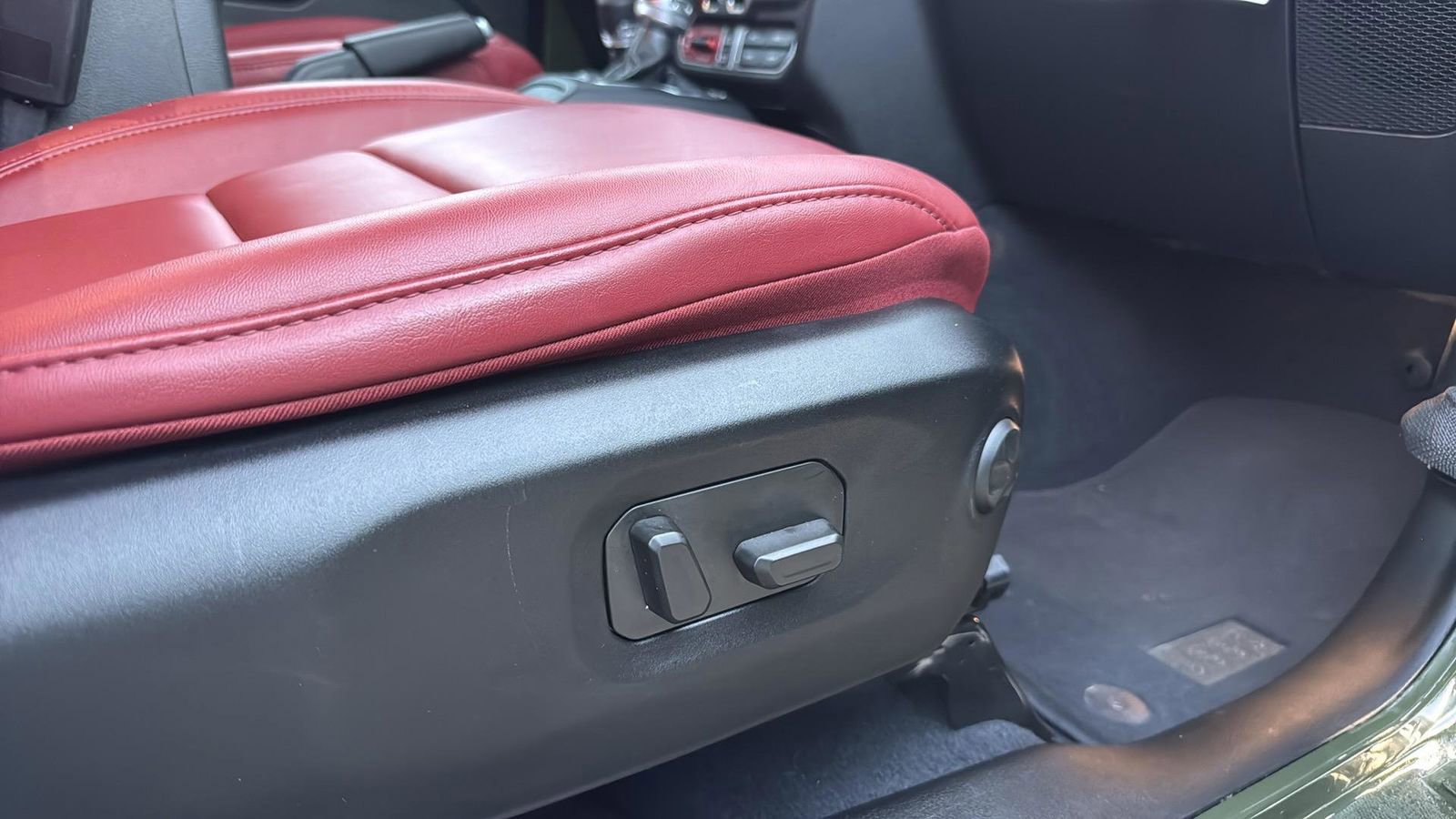 Used 2024 Jeep Wrangler Unlimited Rubicon 392 image 25