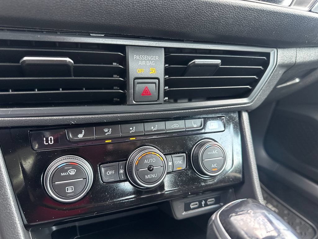 Used 2022 Volkswagen Jetta SE FWD image 15