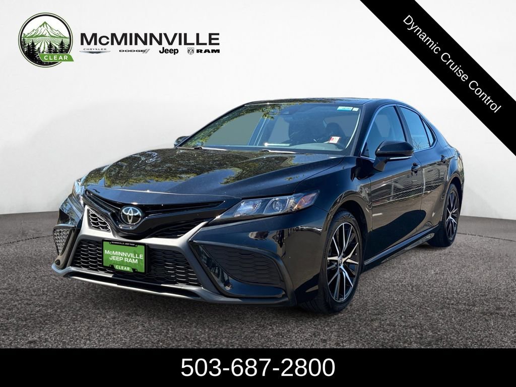 Used 2023 Toyota Camry SE w/ Cold Weather Package